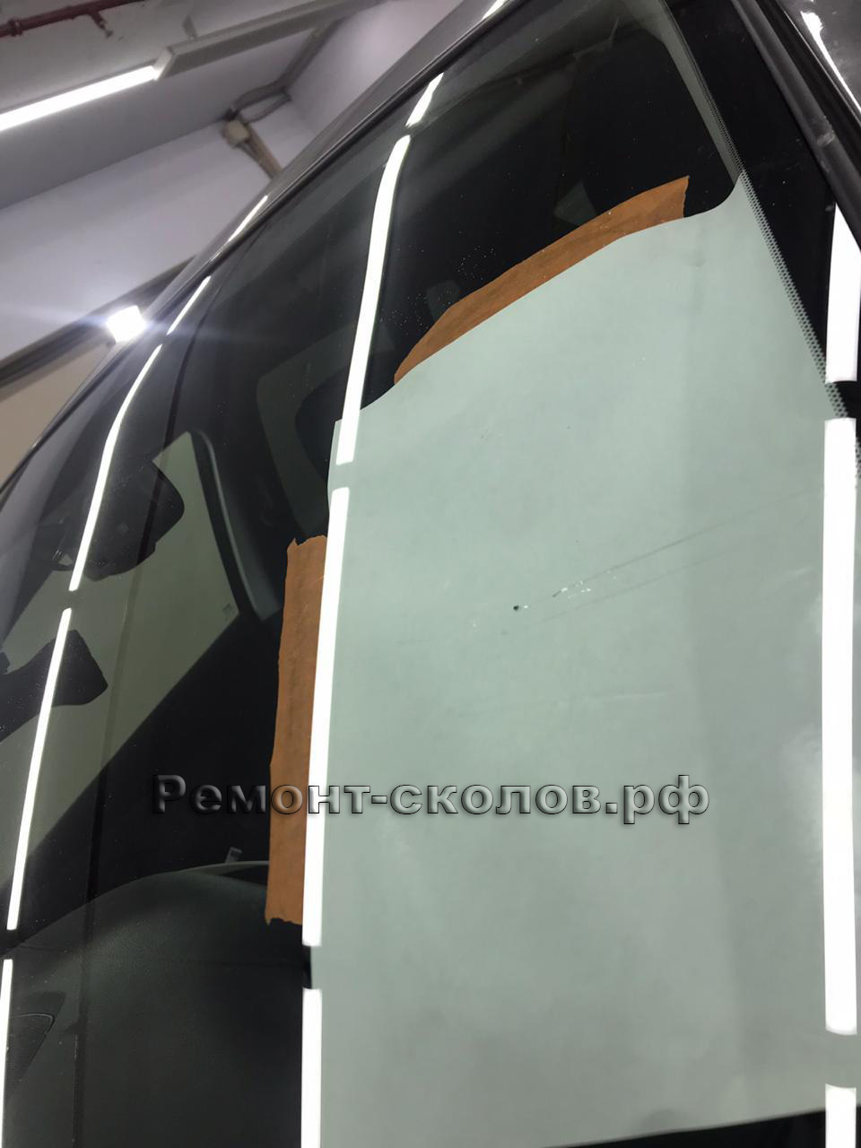 Трещина на лобовом стекле Nissan Murano в ЮЗАО