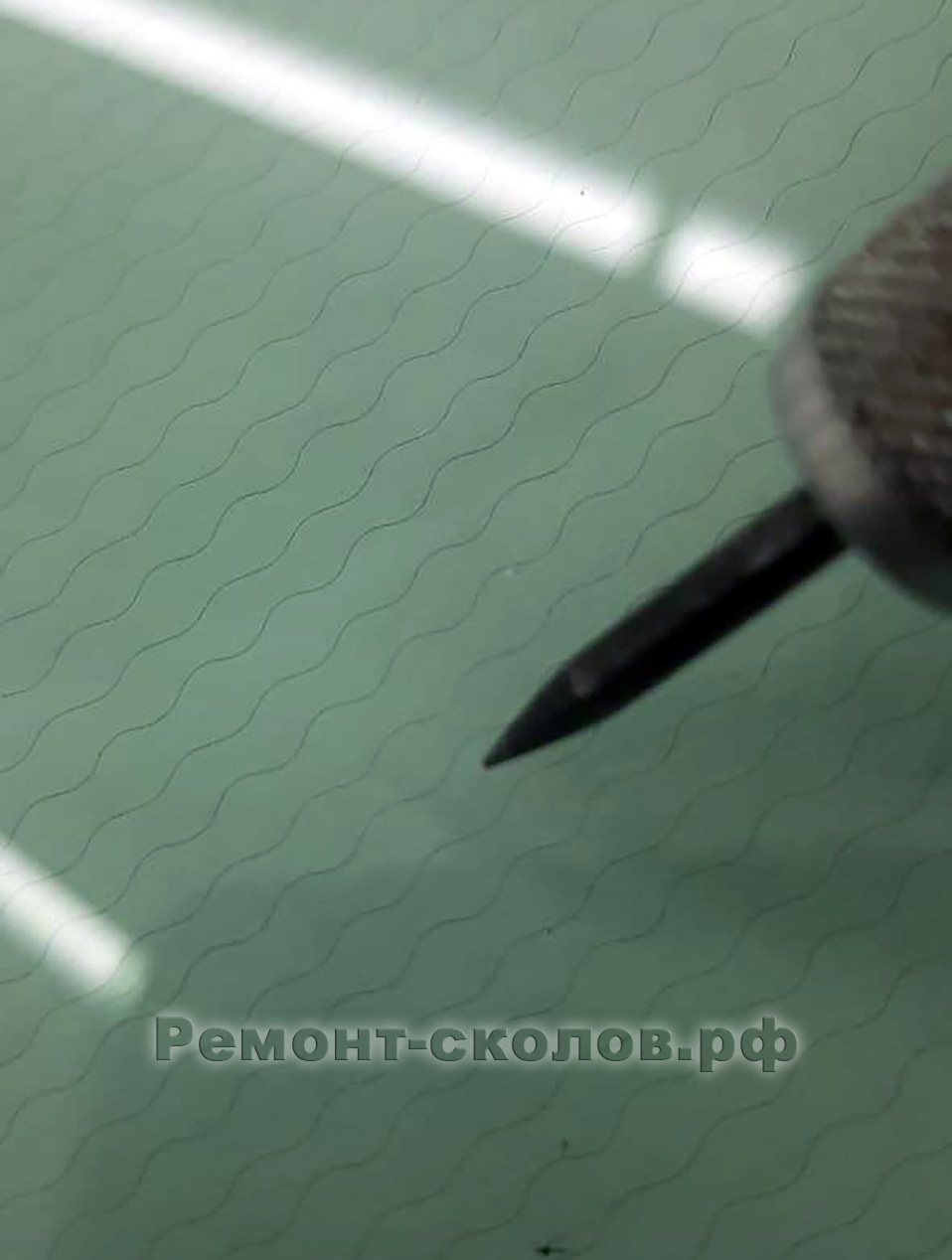 RangeRover ремонт скола лобового стекла в Москве