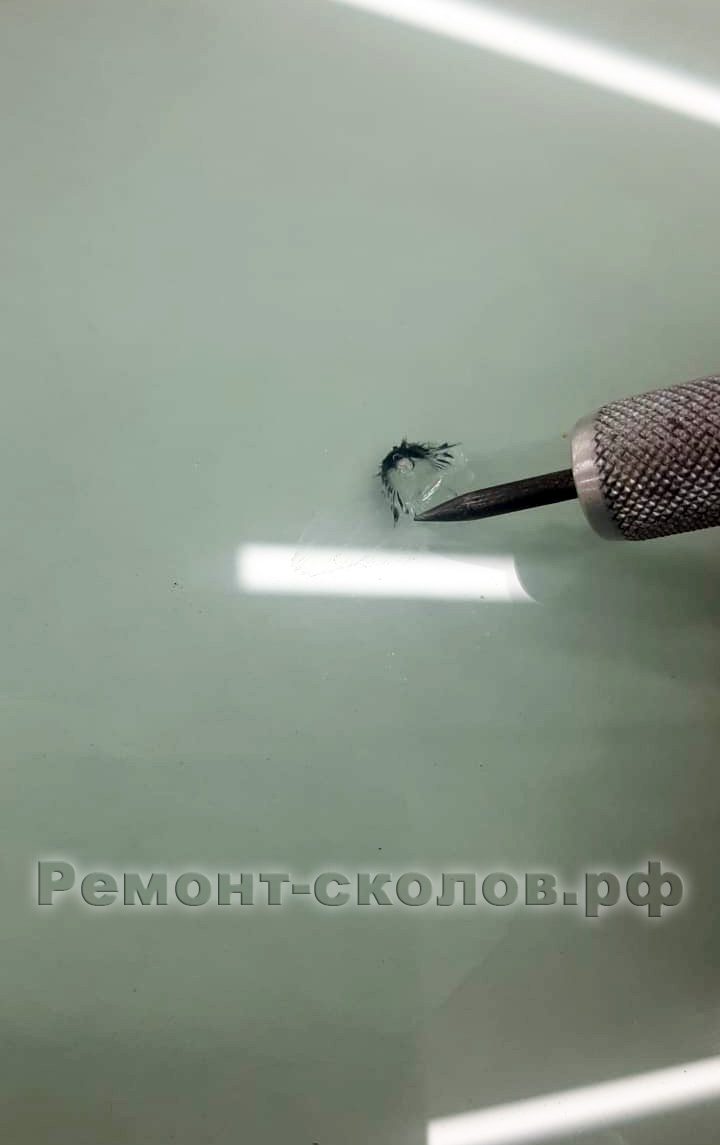 BMW скол на лобовом стекле