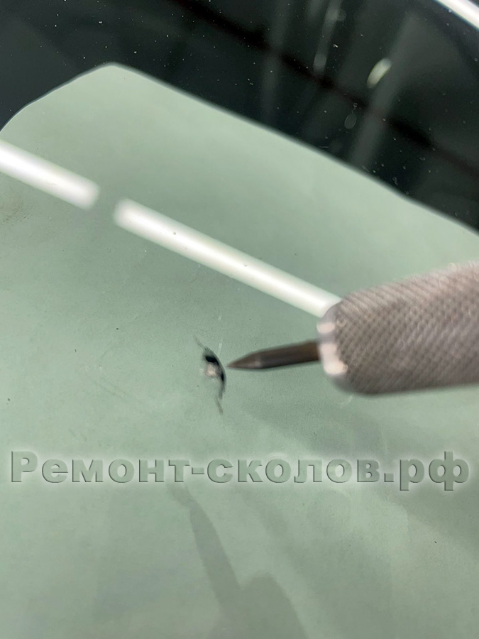 Скол на лобовом KIA ЮЗАО